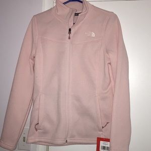 Light pink Maggy sweater north face jacket